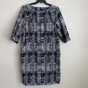 Plus Black/White Stretch 3/4 Sleeve 2 Pocket Midi Dress